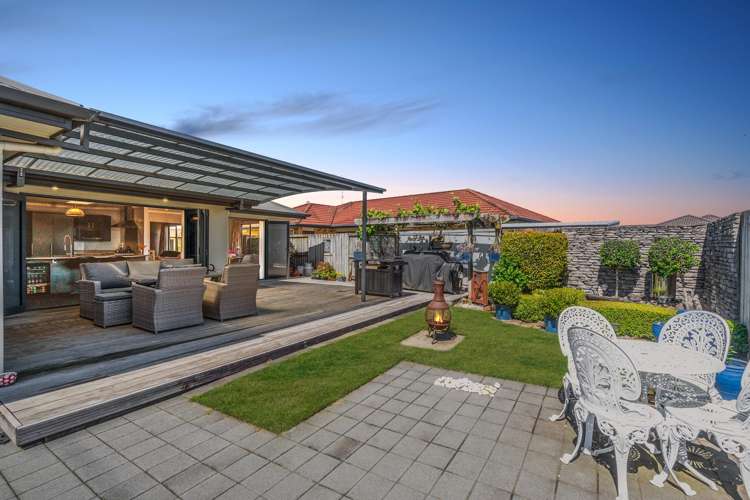 49 Stoneleigh Drive_1