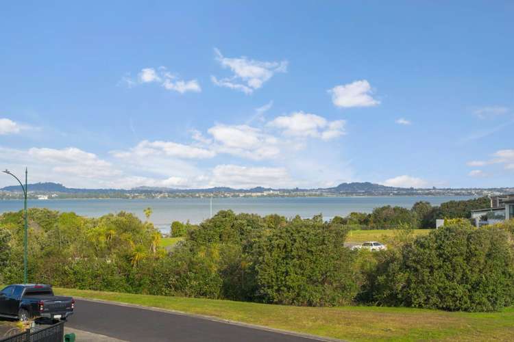 10 Waikura Drive Te Atatu Peninsula_18