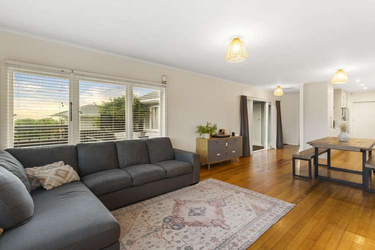 75 Commissariat Road Mount Wellington_1