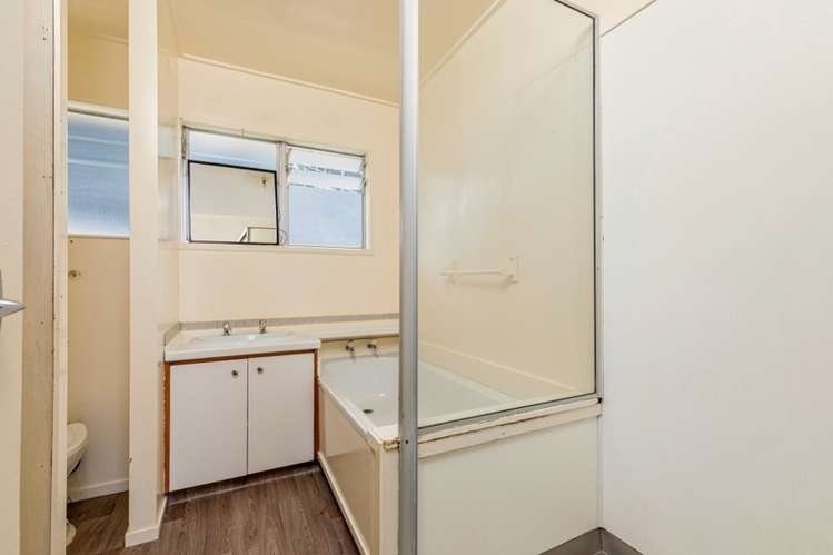 8/23b Hillsborough Road Hillsborough_6