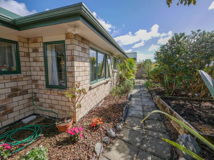 20 Hibiscus Avenue Cable Bay_16