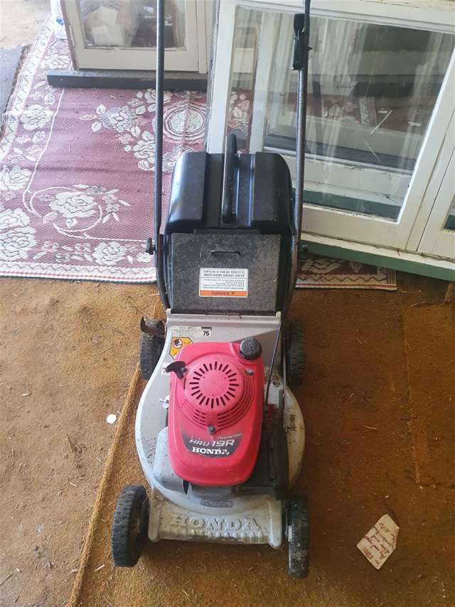 Lawn Mowing Run and Near New Gear Paeroa_2