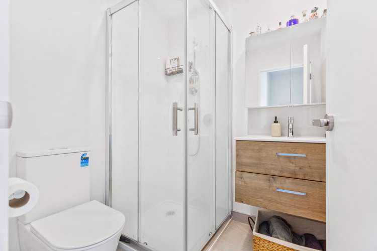 2/472 West Coast Road Glen Eden_9