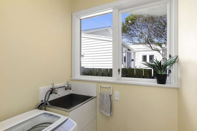 22 Waikato Street Island Bay_15