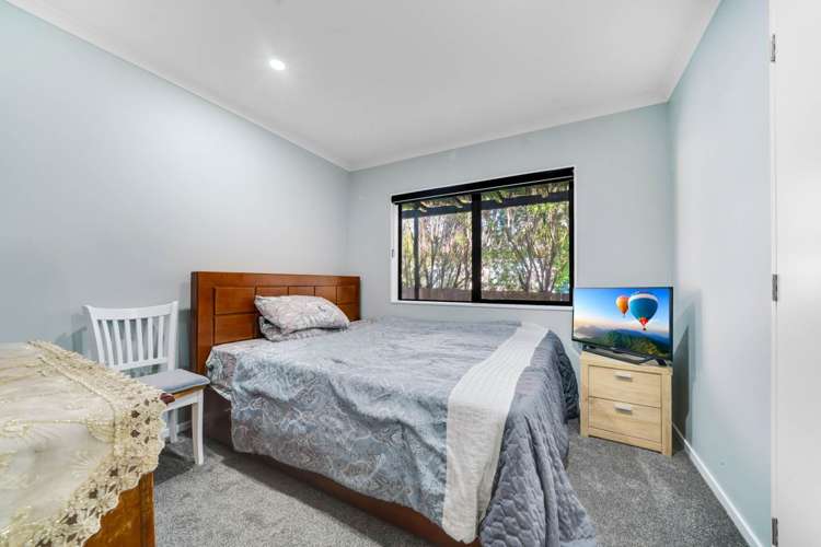 15b Crown Crescent_5