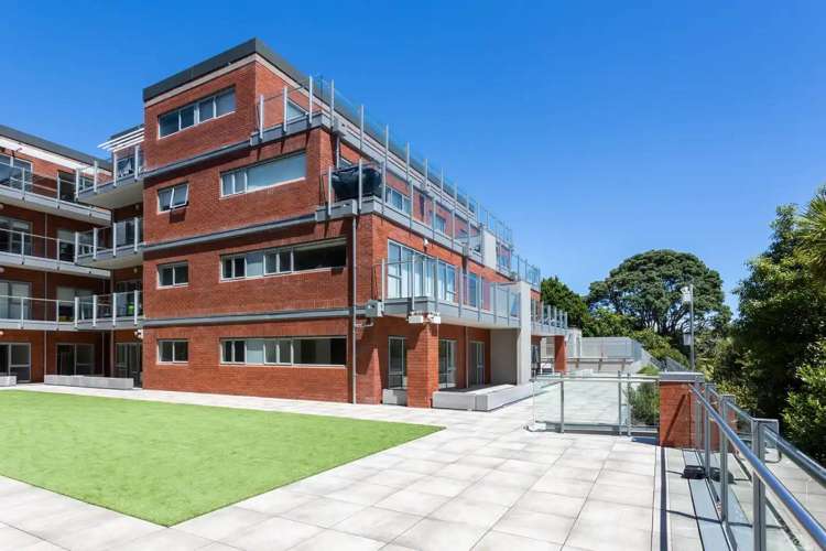218/4 Wagener Place Mt Albert_14
