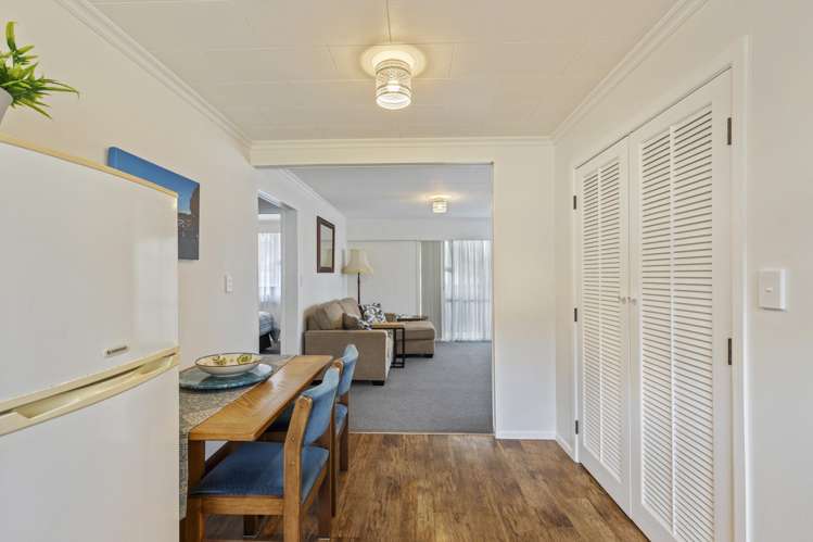 1/6 Fairview Place Westown_11