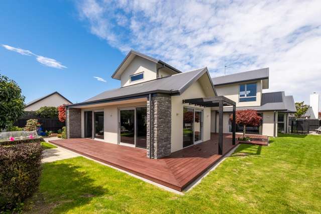 8 Waitikiri Square Parklands_1