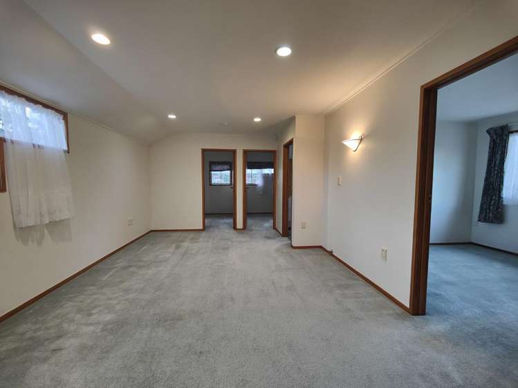 8 Auden Close 2369_10
