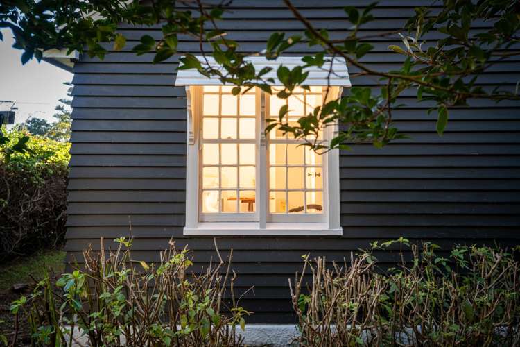 134 Wellington Road Paekakariki_56