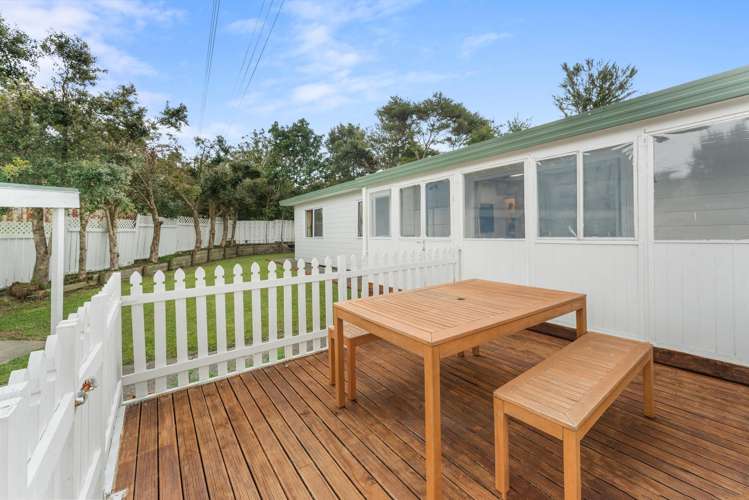 33A Lilburn Crescent Massey_14