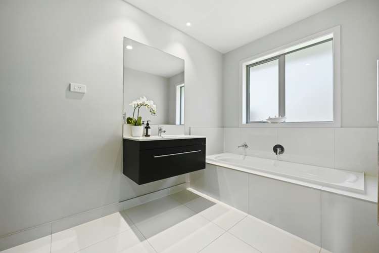 4/1 Lowe Road Rukuhia_13