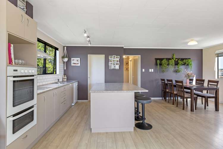 33 Manukau Road Raglan_14