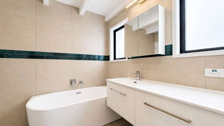 38 Thorburn Avenue Red Beach_8