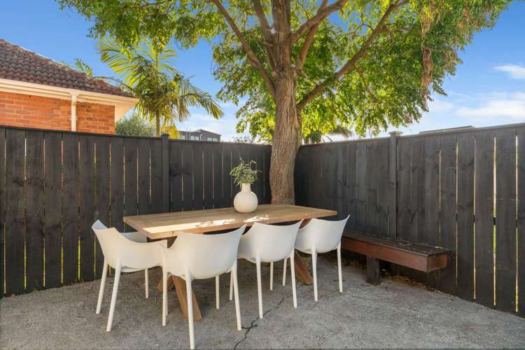 16 Erima Avenue Point England_15