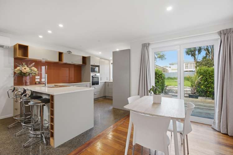 35 Hine Street New Plymouth Central_17