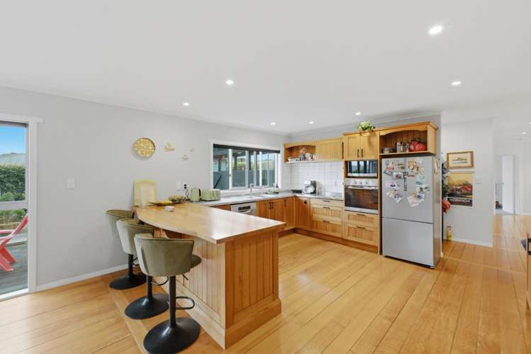 82 Wairau Road Oakura_7