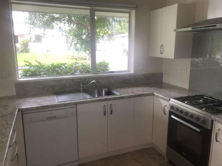 18A Fleetwood Grove 1366_2