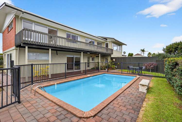 27 Gulf Crest Bucklands Beach_44