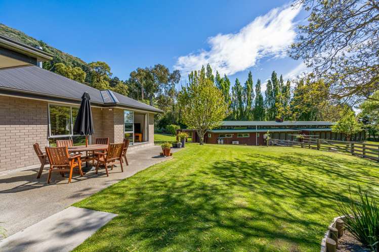 69 Avoca Valley Road Heathcote Valley_19