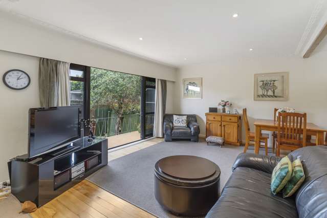 2/41 Tawhiri Road One Tree Hill_3