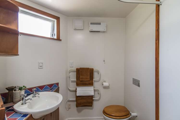 20 Glendavar Street Berhampore_16