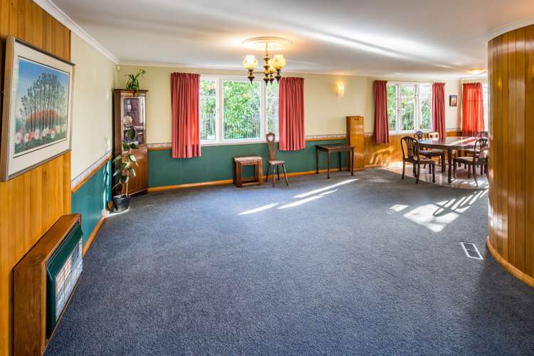 2 Elphinstone Avenue Strathmore Park_10