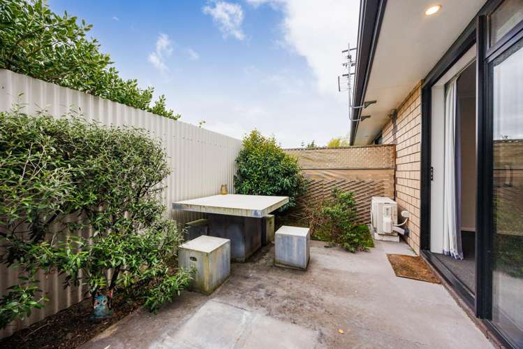 8B Sinclair Avenue Highbury_11