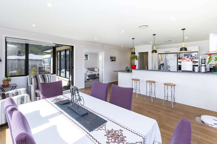 79 Mawai Hakona Drive Wallaceville_7