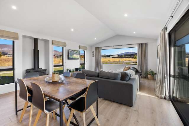 6 Rua Street Albert Town_3