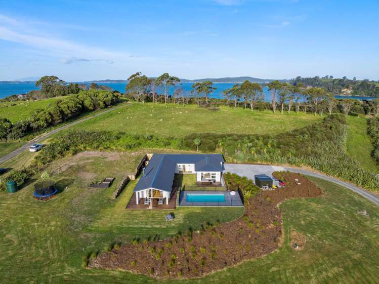 6 Kohatu Roa Way Mahurangi East_21