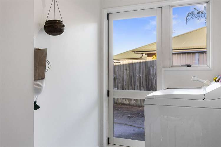 11 Stopforth Street Woodend_11