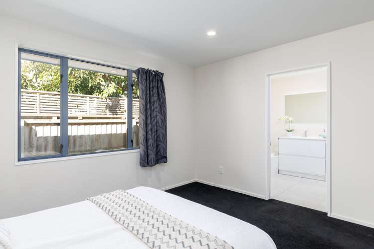 1 Courtfield Close Parklands_13