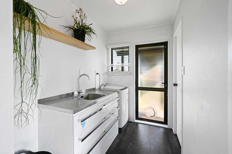 71B Campbell Street Leamington_13