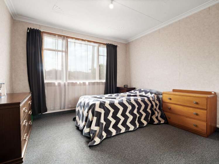 143 Main Road Fairfield_9