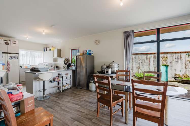 169 River Road Hamilton East_7