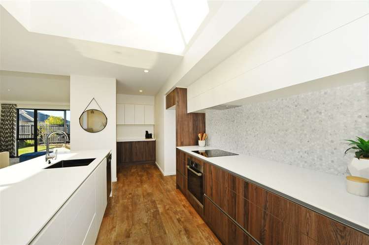 53 Vernon Drive Lincoln_22