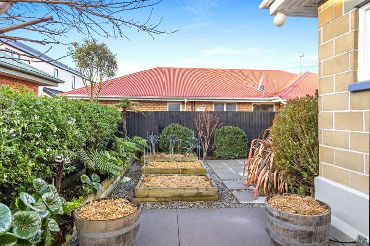 8 Ashmore Lane Strowan_13