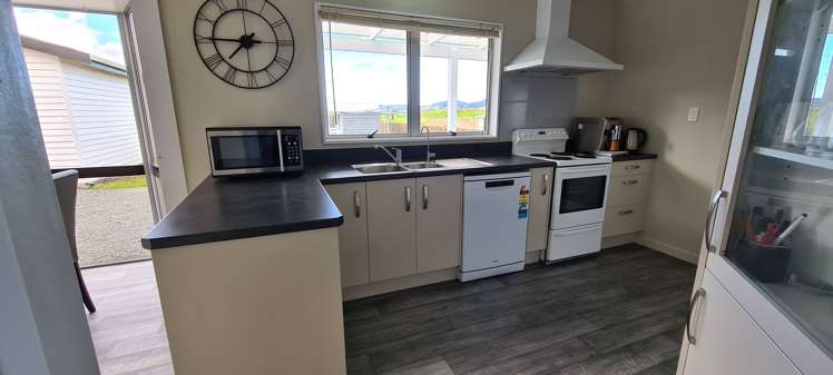 28 Bickerstaffe Road Maungaturoto_3