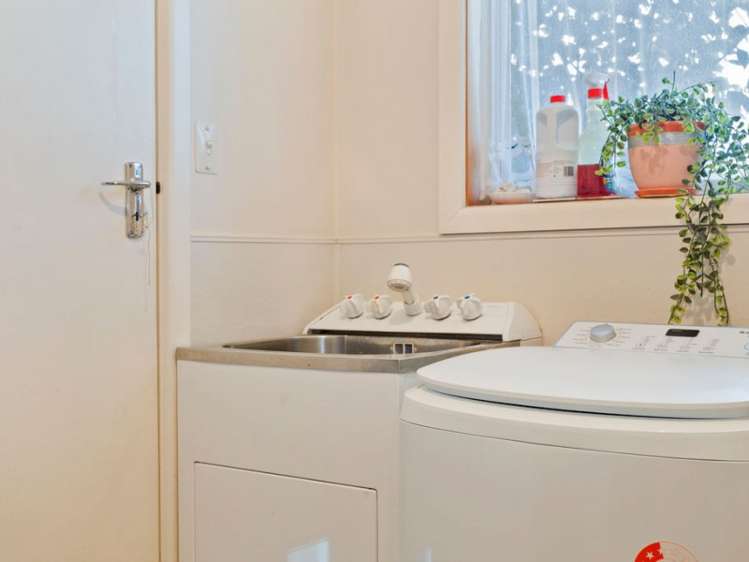 18 Princes Street Waikari_16