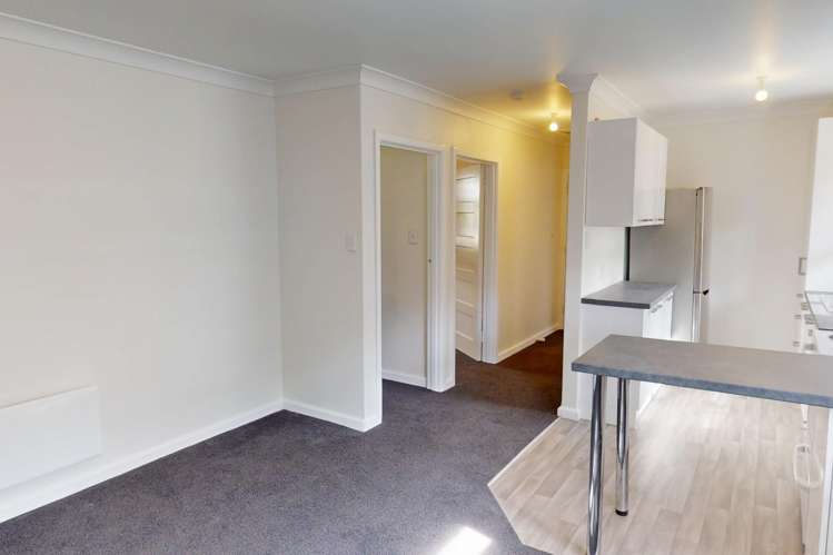  14 Larsen Court Takaro_4