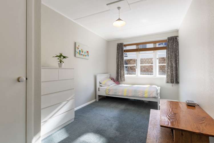 18 Rewi Road Royal Oak_11