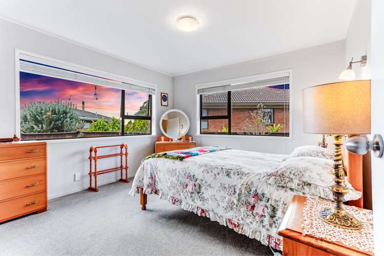 8 Petrel Place Massey_10