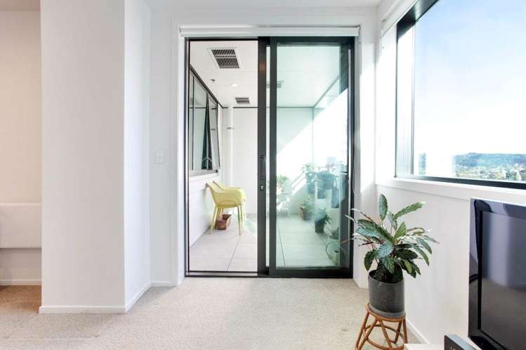 707/6 Waikumete Road Glen Eden_6