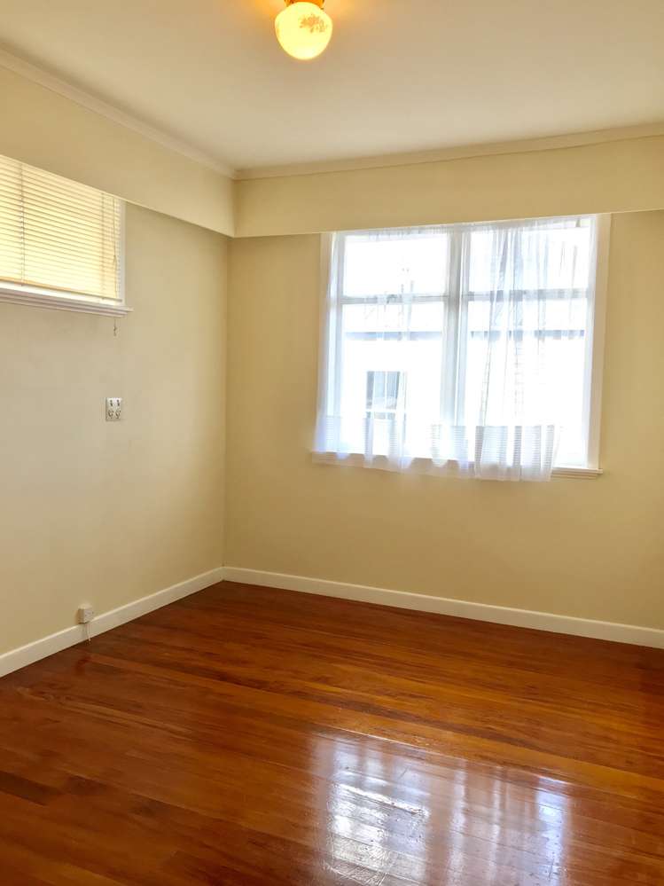 42 Archibald Road Kelston_8