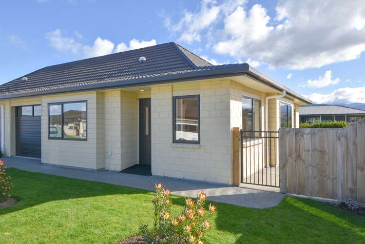 59 Ashmore Park Road Carterton_14