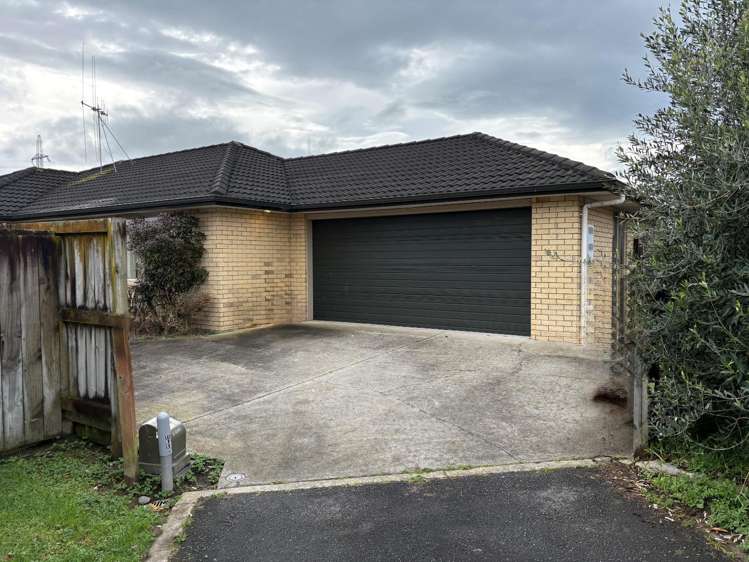 8 Locksley Lane Hamilton East_1