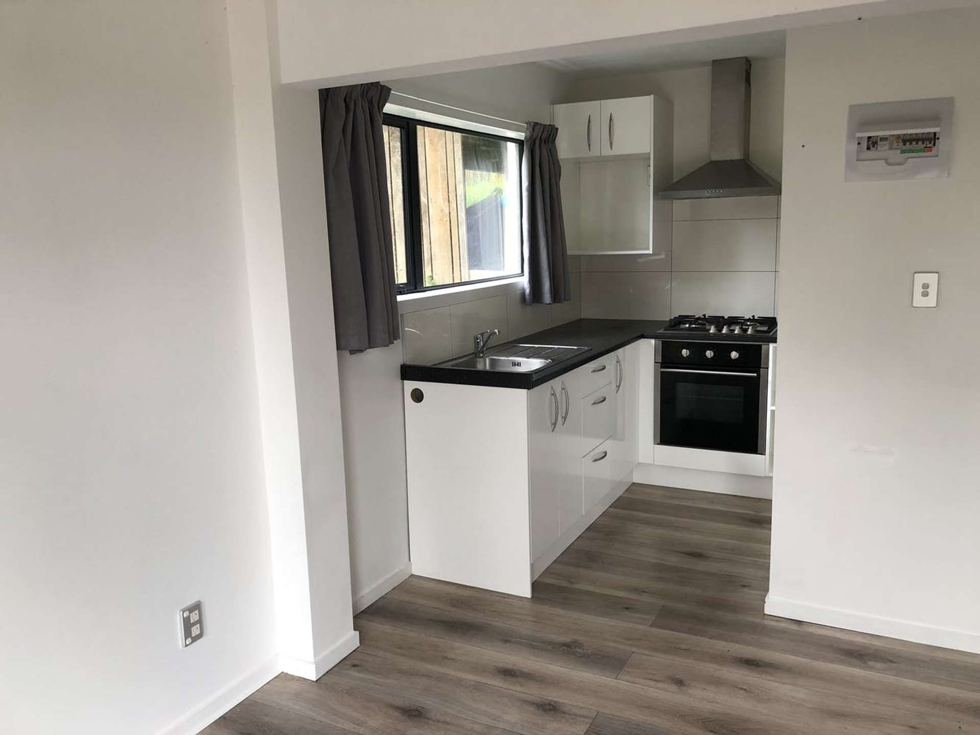 3A Newport Place Forrest Hill_0