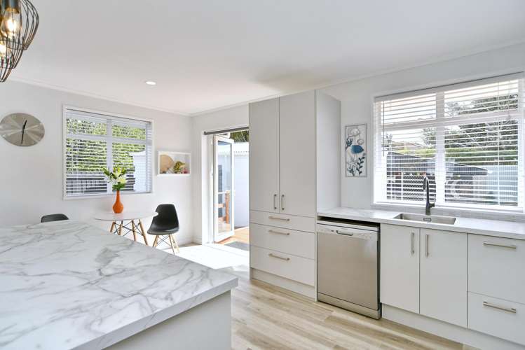 7 Barclay Place Burwood_5