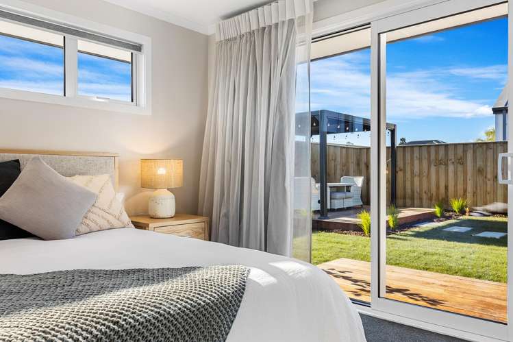 8 Strowan Avenue Elgin_7